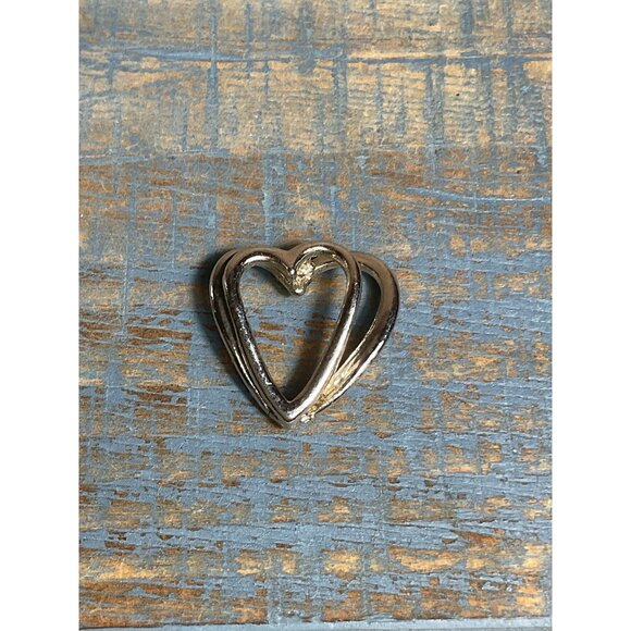 Heart-Shaped Silver Tone Rhinestone Pendant - Picture 3 of 4